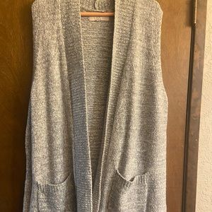 Grey long sweater. Open front